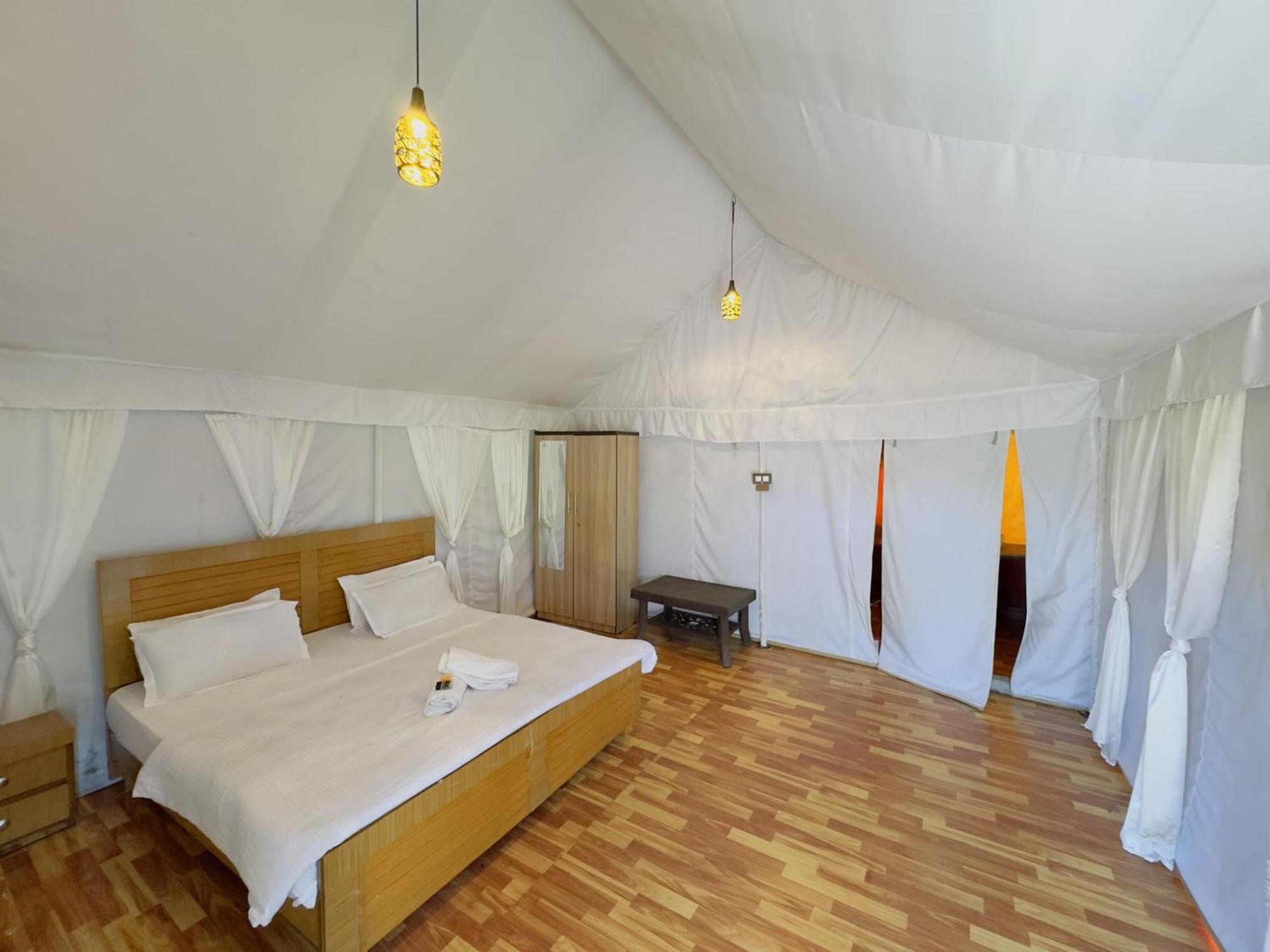 Far Out Field Resort Mount Abu Εξωτερικό φωτογραφία