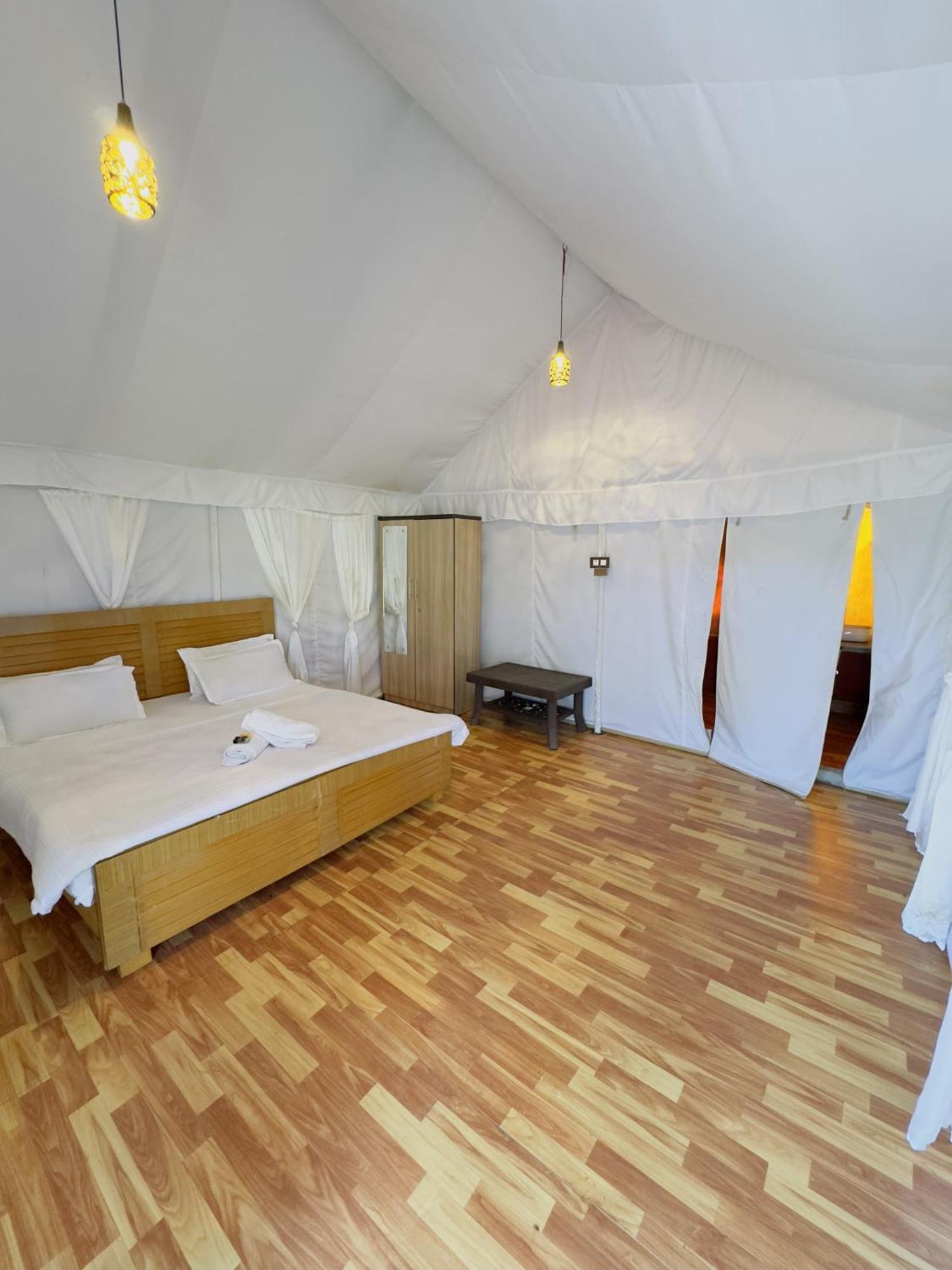 Far Out Field Resort Mount Abu Εξωτερικό φωτογραφία