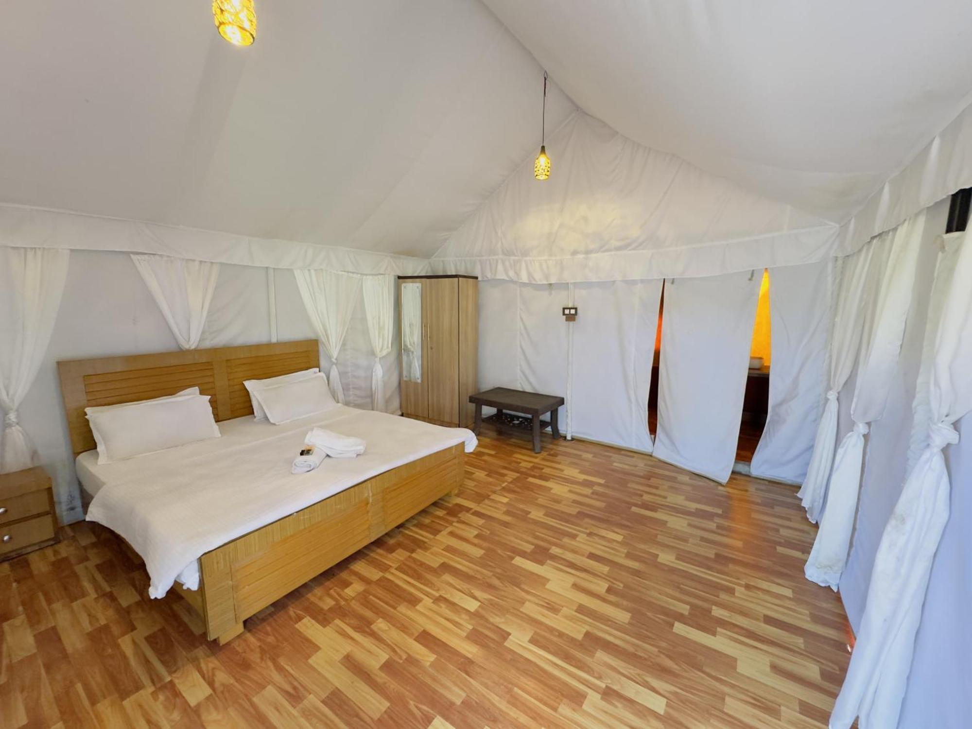 Far Out Field Resort Mount Abu Εξωτερικό φωτογραφία