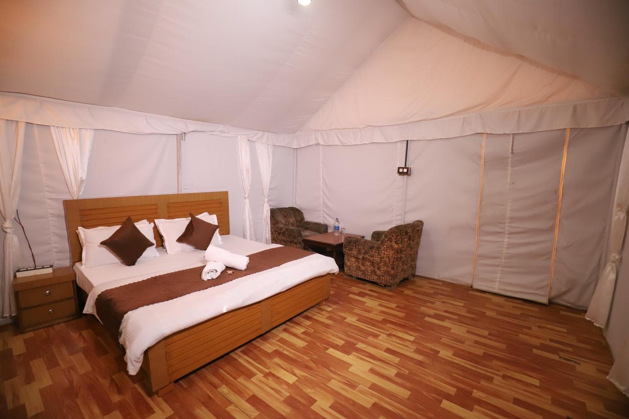 Far Out Field Resort Mount Abu Εξωτερικό φωτογραφία